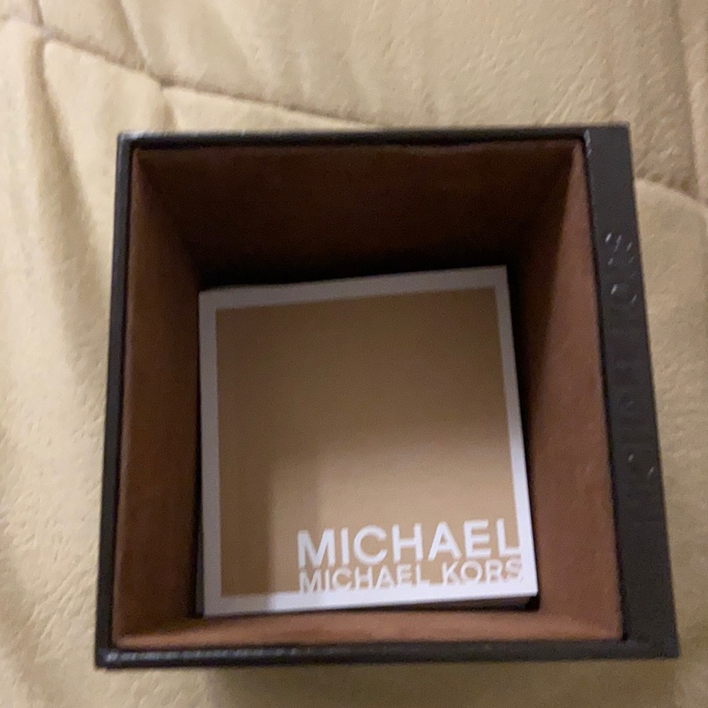 Michael Kors Watch Box